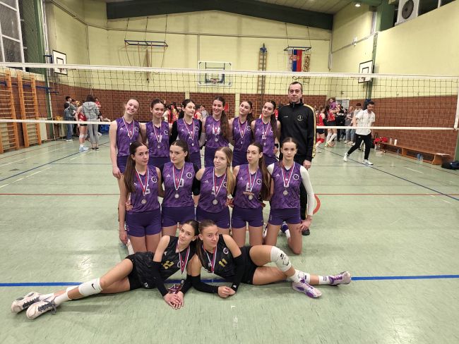 aaaKadetkinje Tehničara vicešampioni regiona